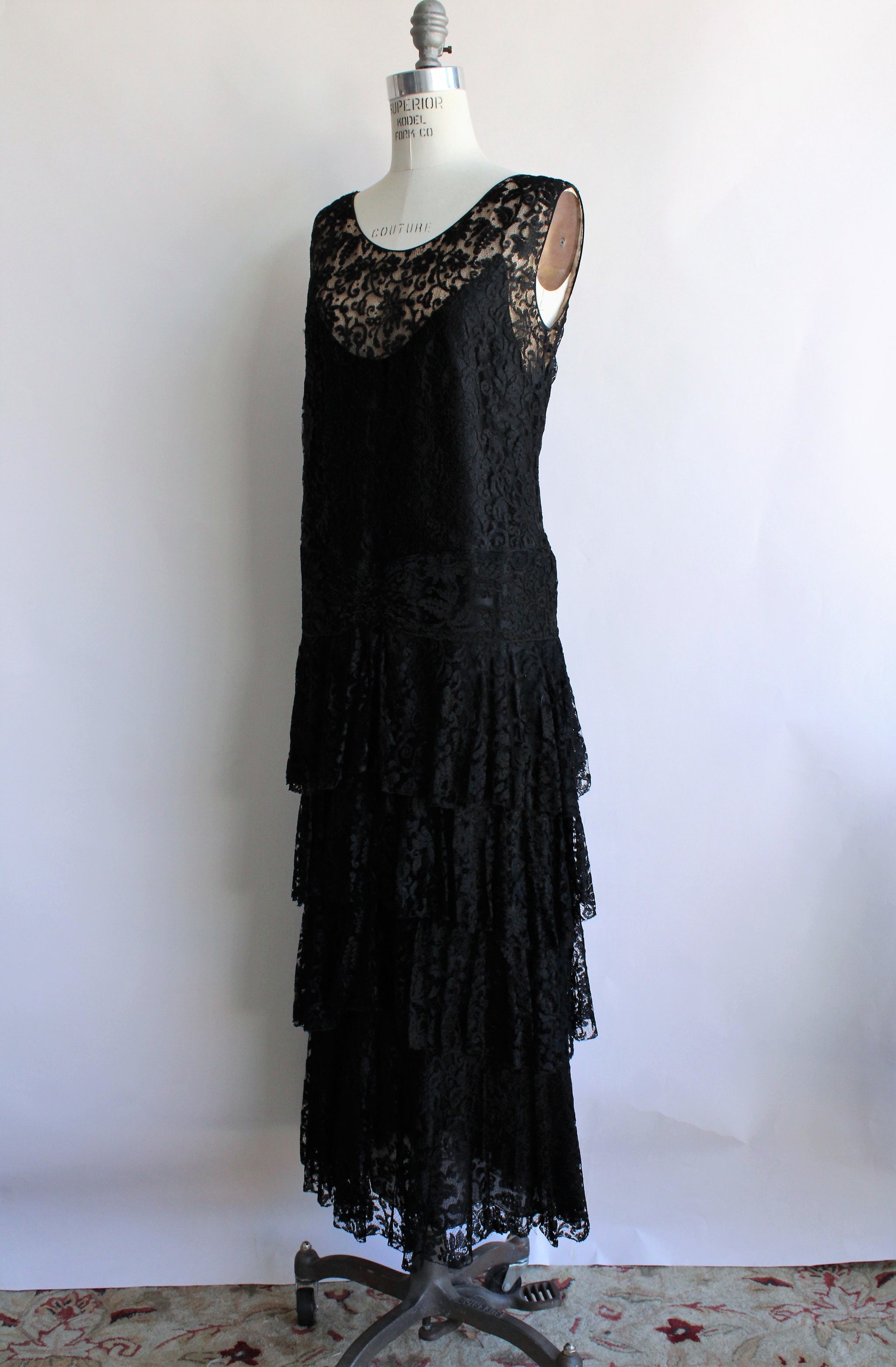lace flapper dress