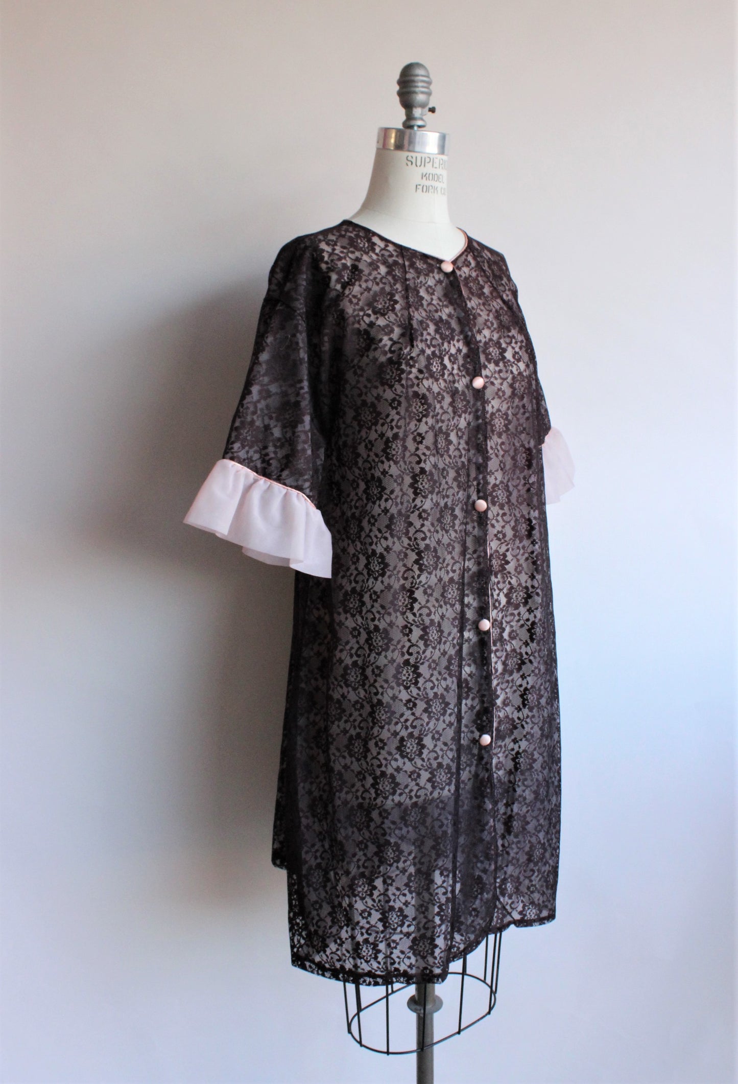 Vintage 1960s Black and Pink Lace Robe Peignoir by Couture Originals ...