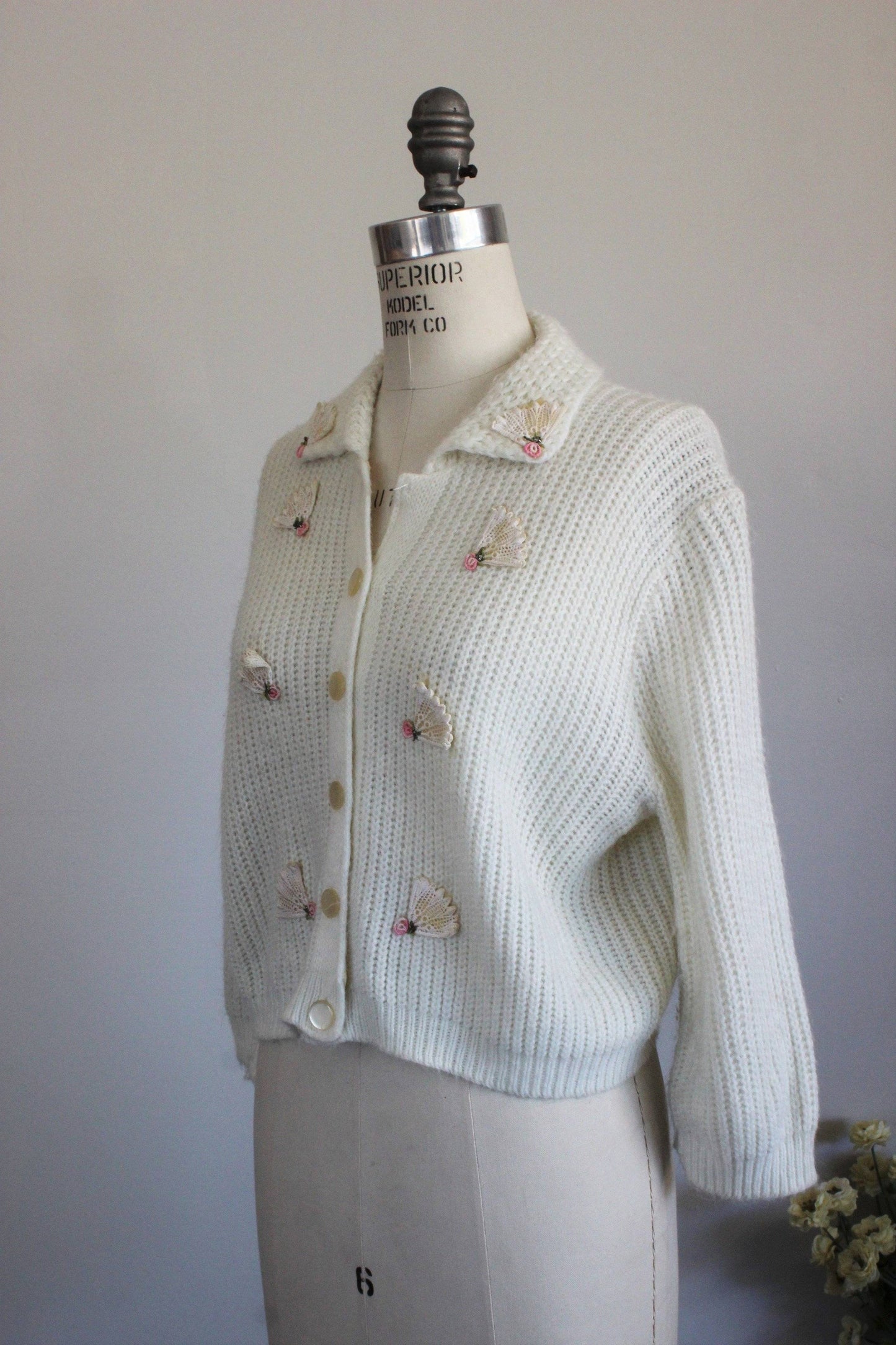 Vintage 1950s Off White Cardigan Sweater, with Fan Appliques ...