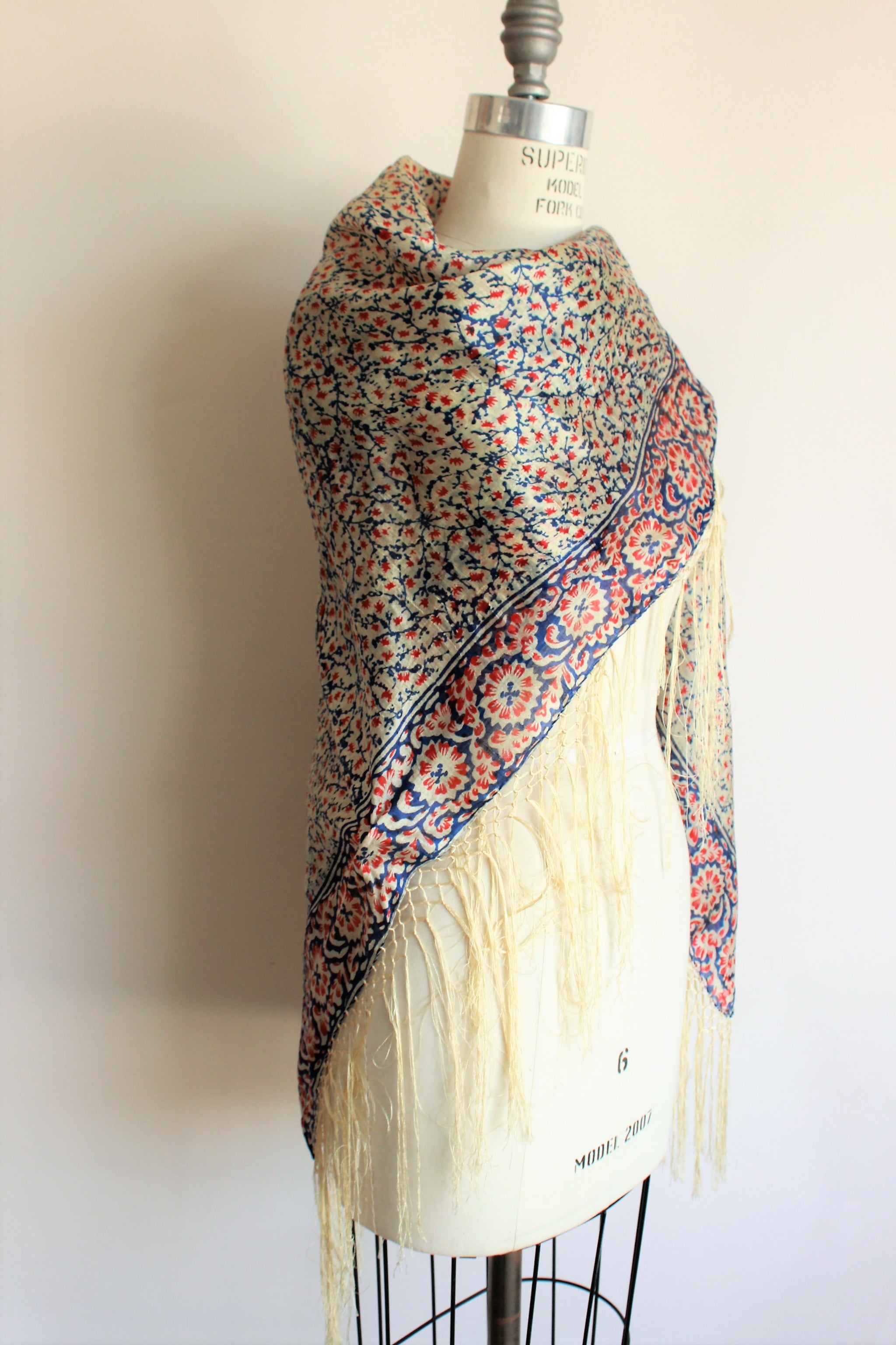 Vintage Silk Piano Shawl – Toadstool Farm Vintage