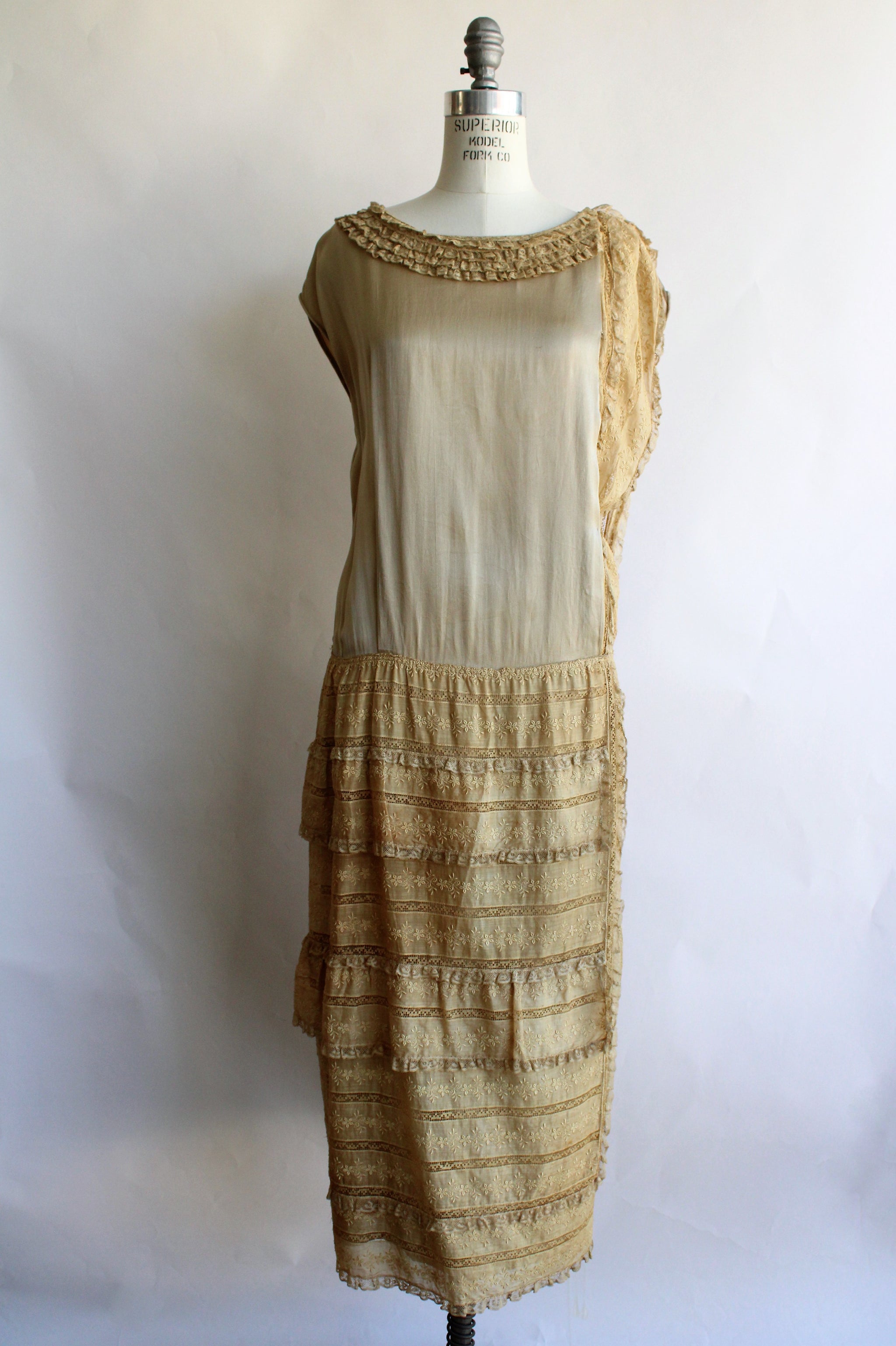 1920s drop waist day dress