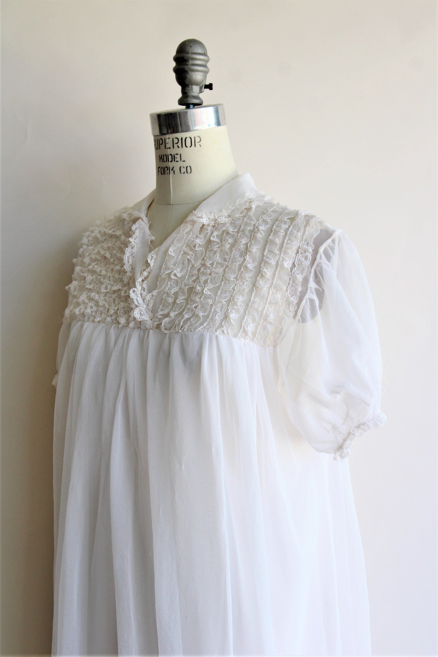 Vintage 1960s White Babydoll Nightie with Lace Trim#N# – Toadstool Farm ...