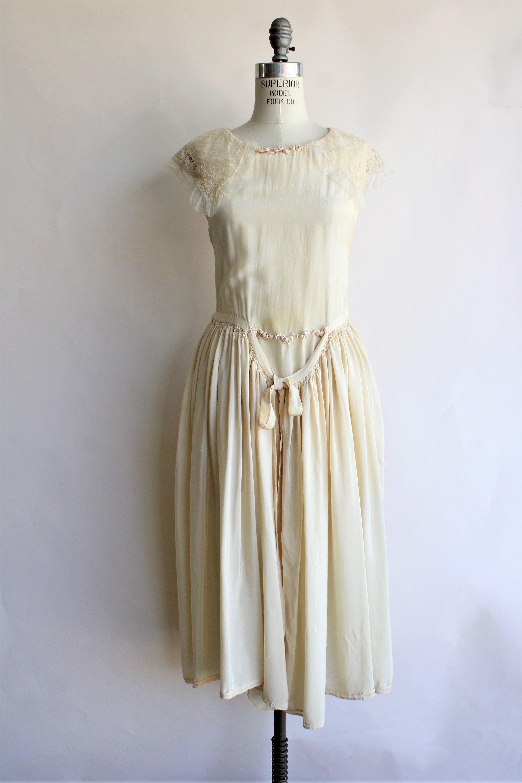 Vintage 1920s Ivory Silk Robe De Style Dress – Toadstool Farm Vintage