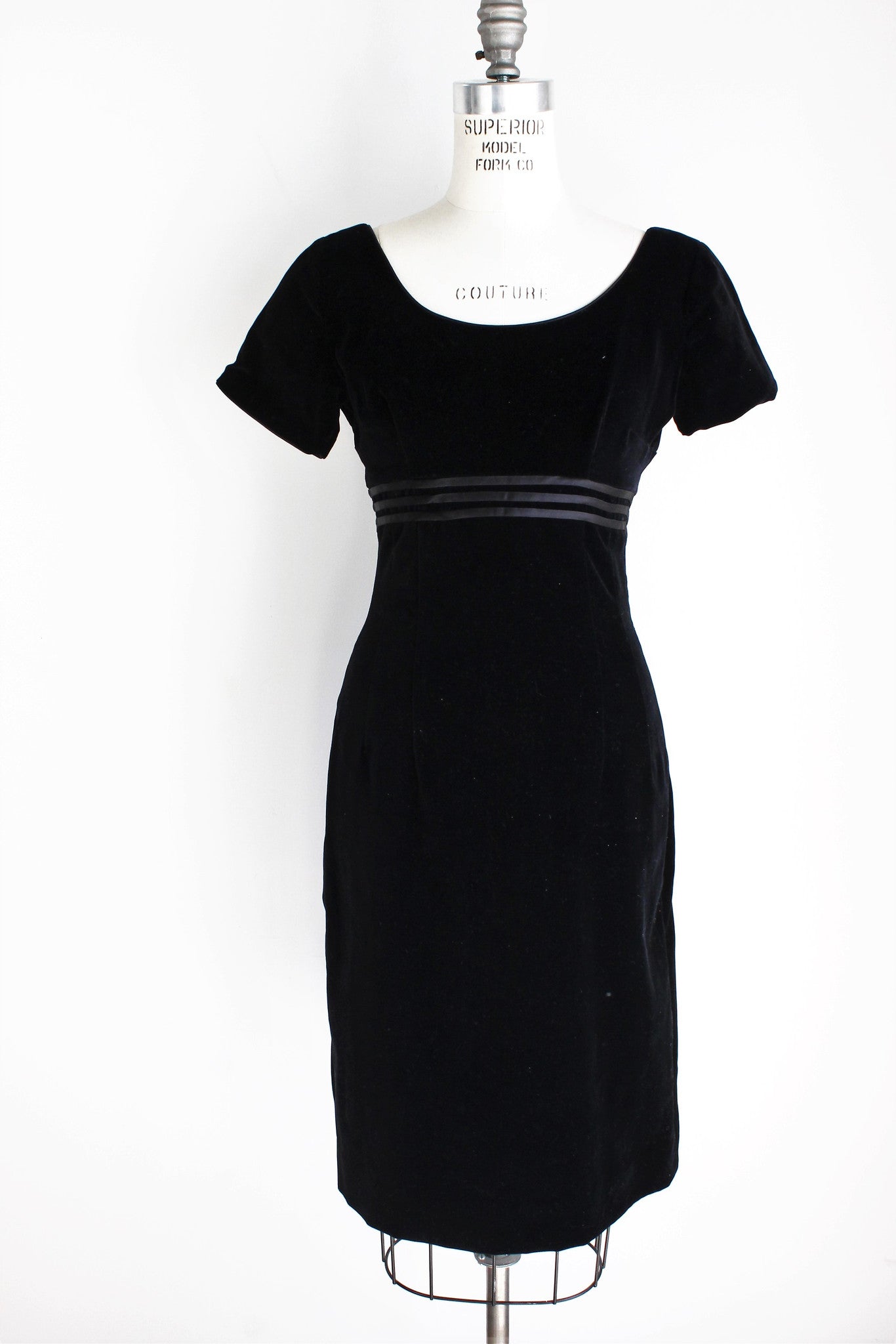 Vintage 1960s Black Velvet Wiggle Dress / Sue Brett Junior - Toadstool ...