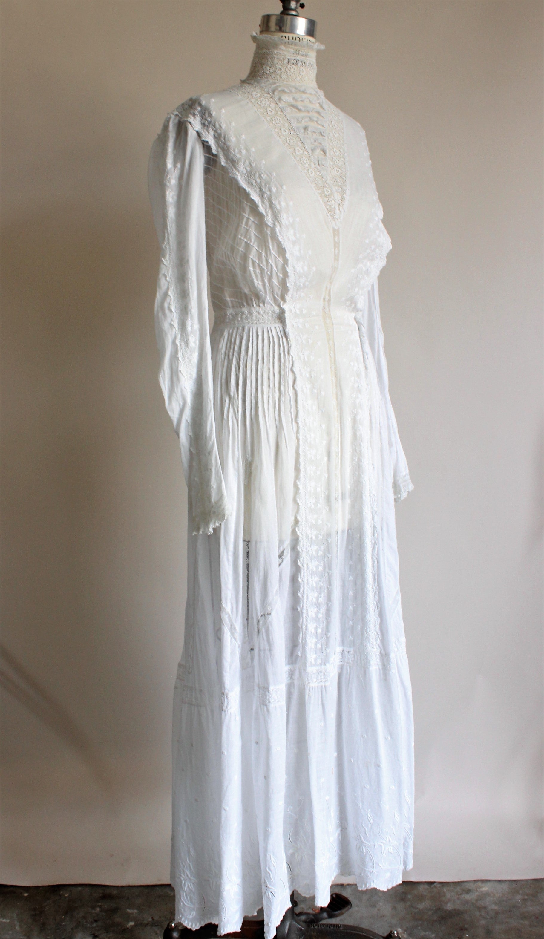 Antique Edwardian White Dress, 