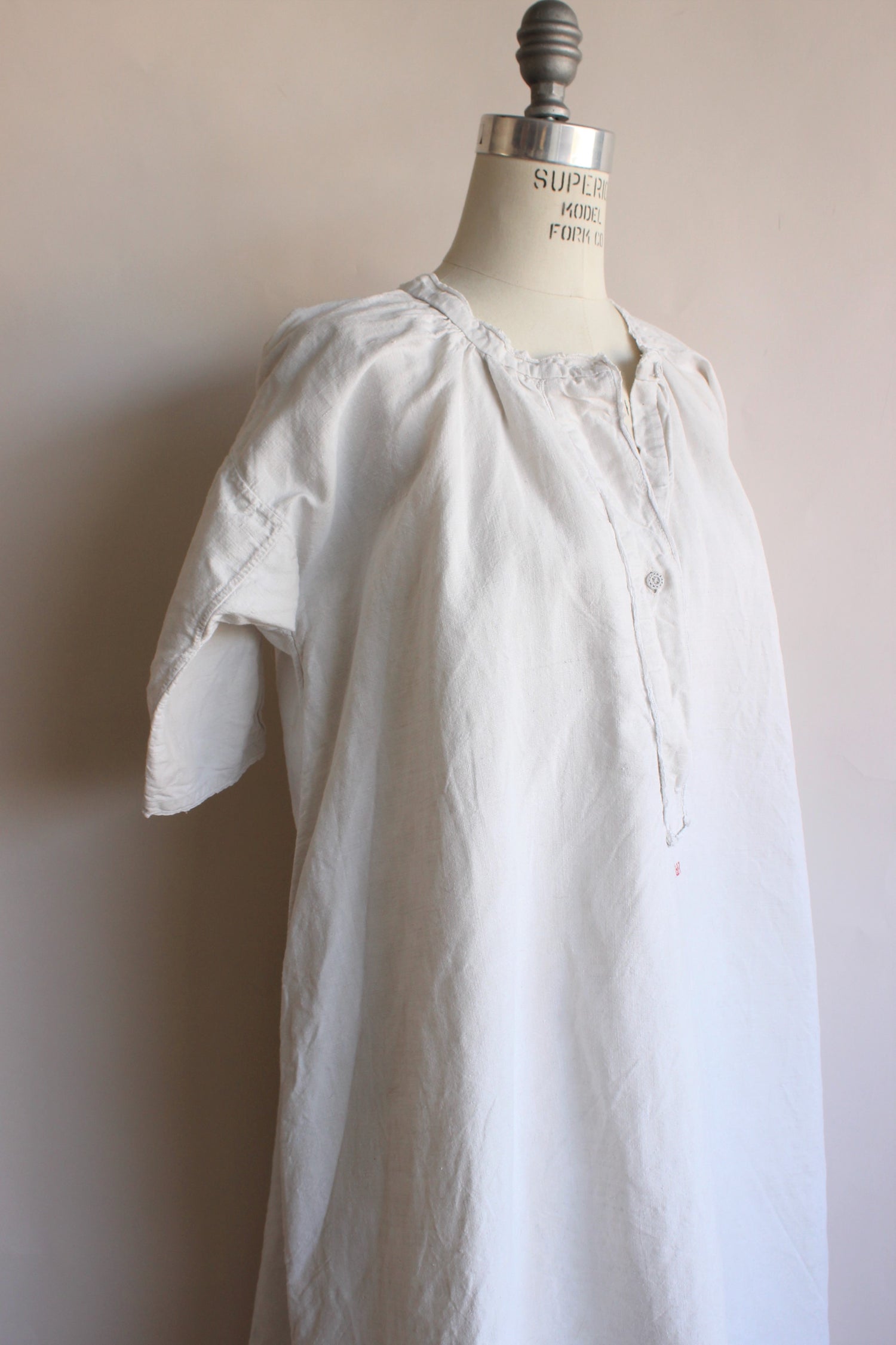 Victorian White Linen Nightgown – Toadstool Farm Vintage