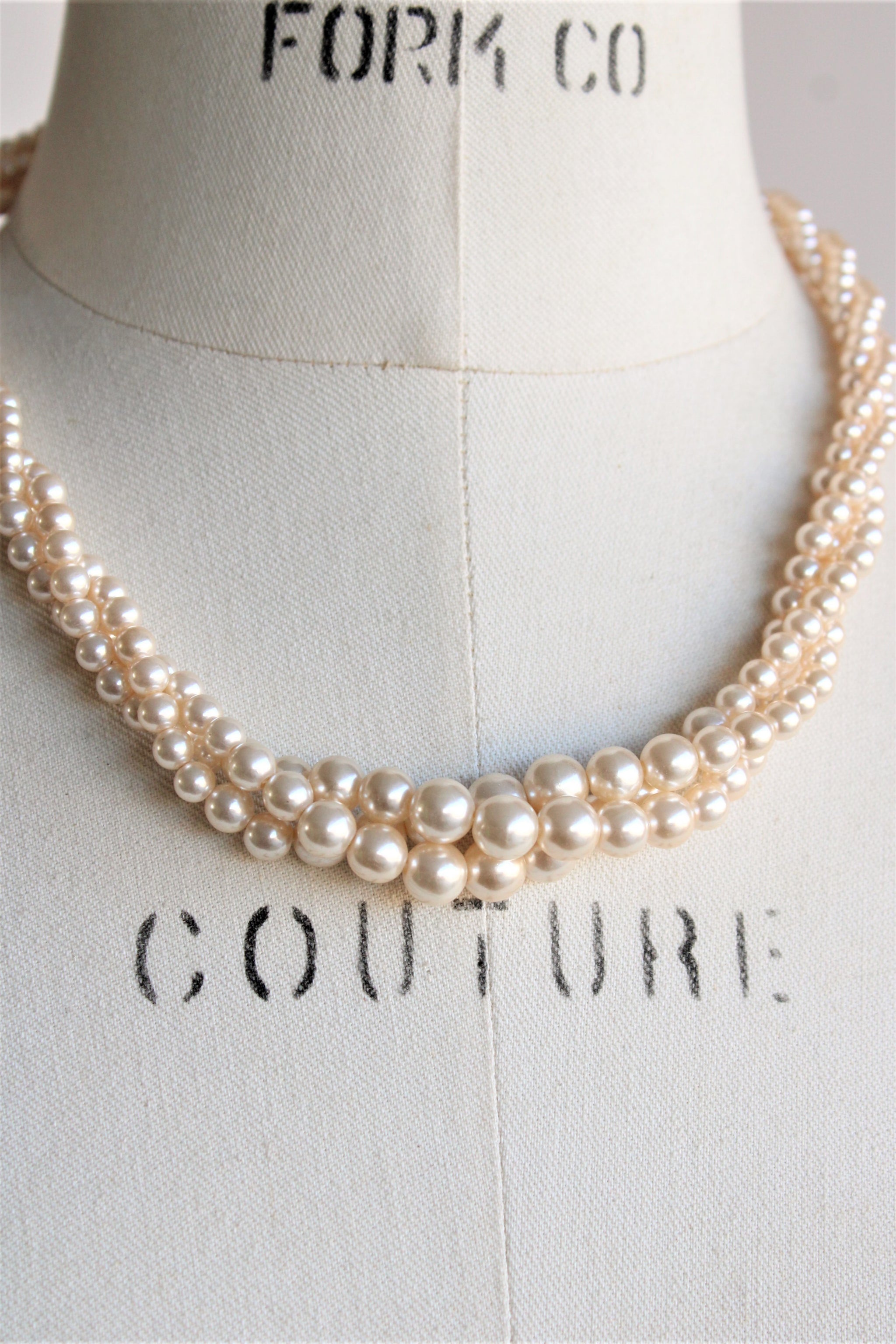Vintage NAPIER Gold Tone Faux Pearl Necklace | eBay