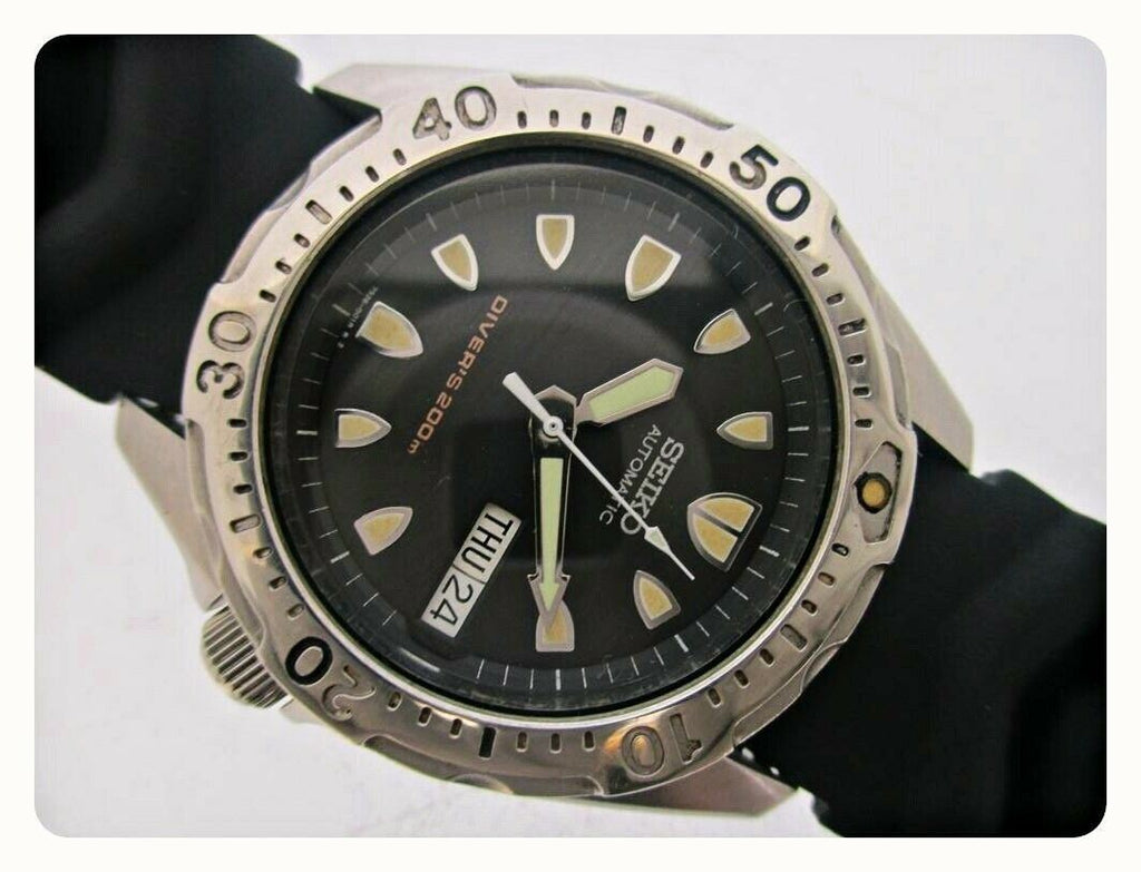 96' SEIKO 7S26 0010 AUTO MIDSIZE DAY DATE DIVE SS 600084 EU SHIP SERVI –  Barcelona Vintage Time