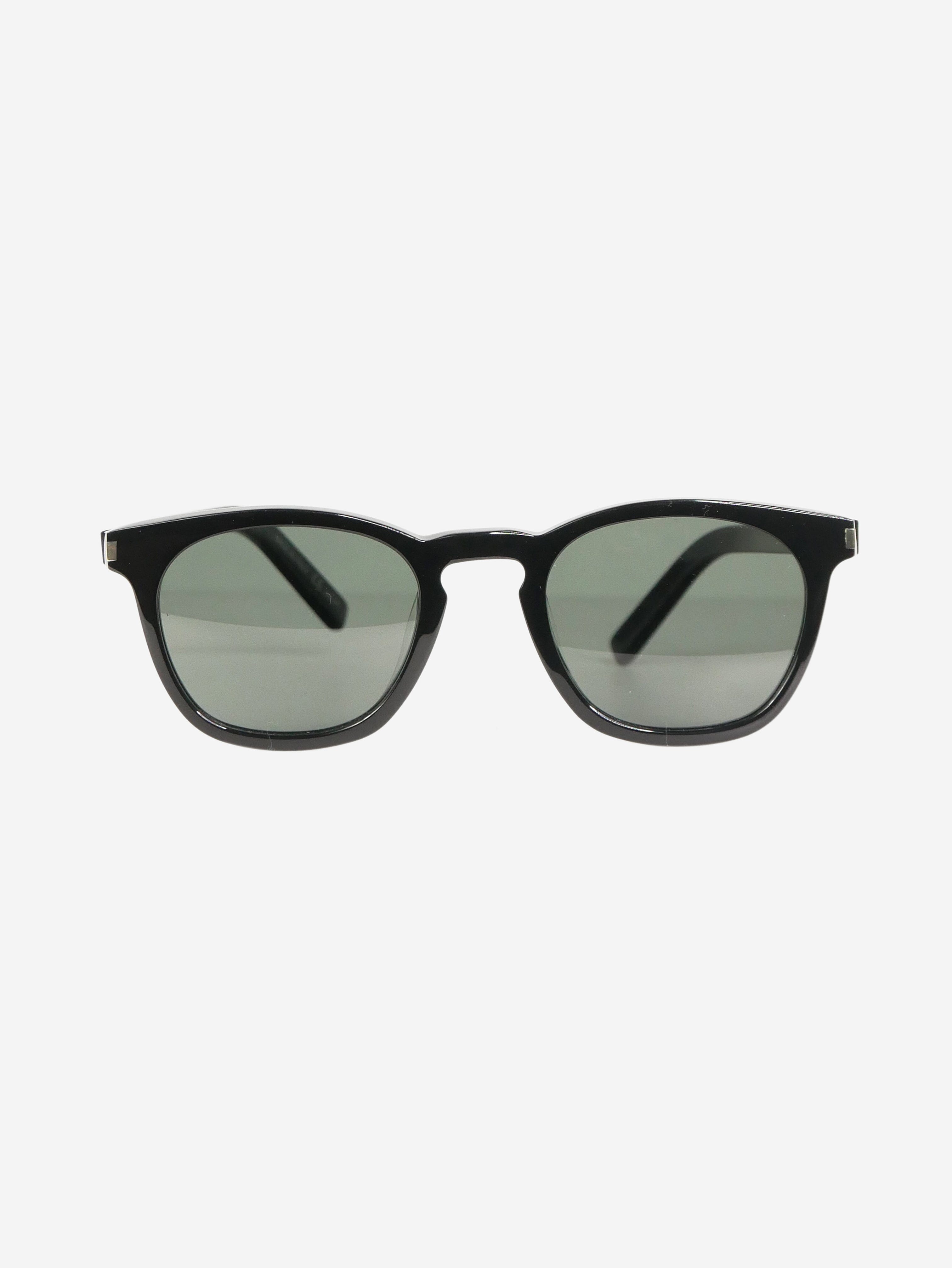 Oversized sunglasses Yves Saint Laurent Black in Plastic - 27954362