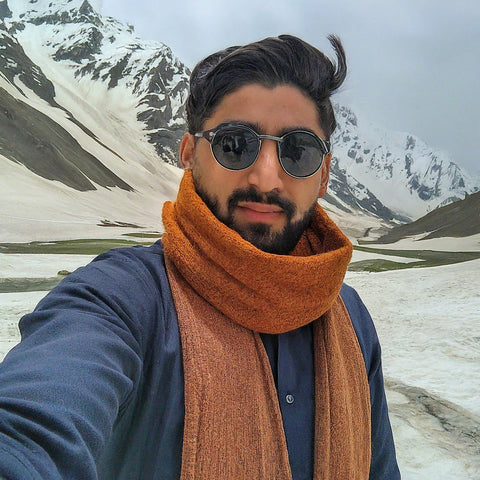 warm trousers that you should wear while going to khunjrab pass | Tour guide by AFRAZ