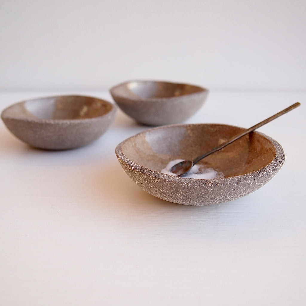 ceramic salt and pepper bowls