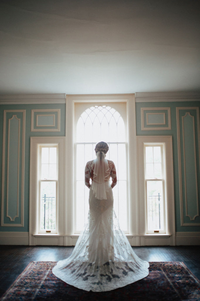 vintage elegant fall wedding bride in seath dress