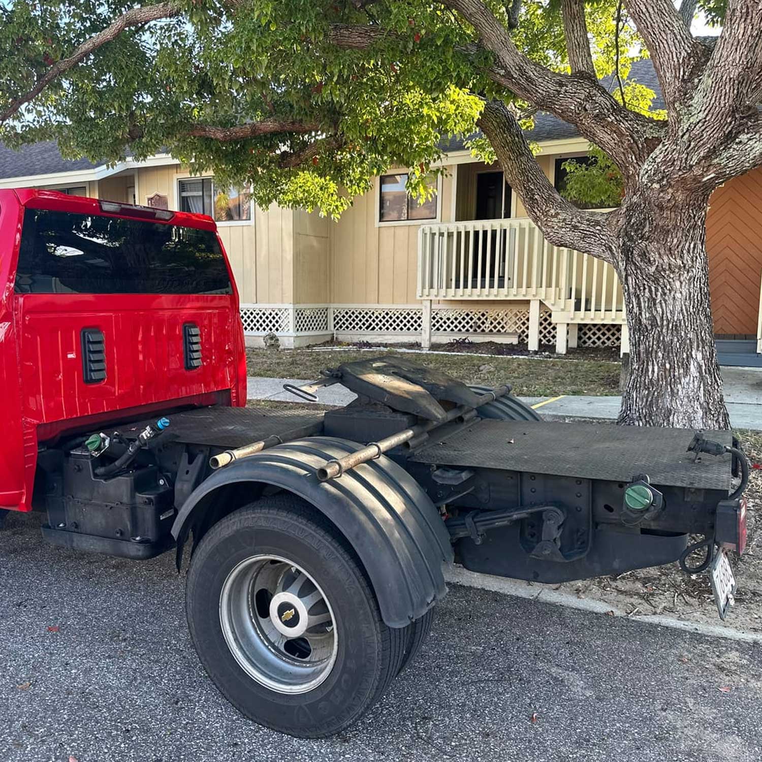 Fifth Wheel Hitch for Cab and Chassis Trucks