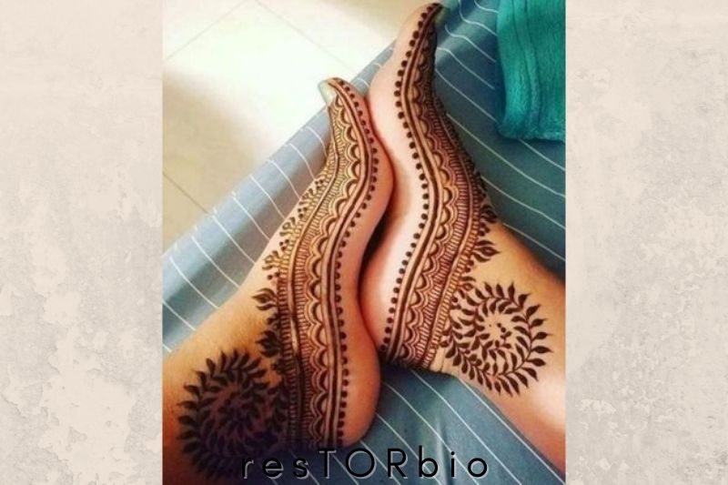 Simple Mehndi Design For Foot