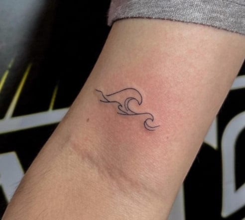 14 Cool Ocean Tattoo Designs for Women, Cool ocean tattoo designs for women wrist, Cool ocean tattoo designs for women small, Cool ocean tattoo designs for women sleeve, Cool ocean tattoo designs for women shoulder, Cool ocean tattoo designs for women hand, ocean tattoo ideas,