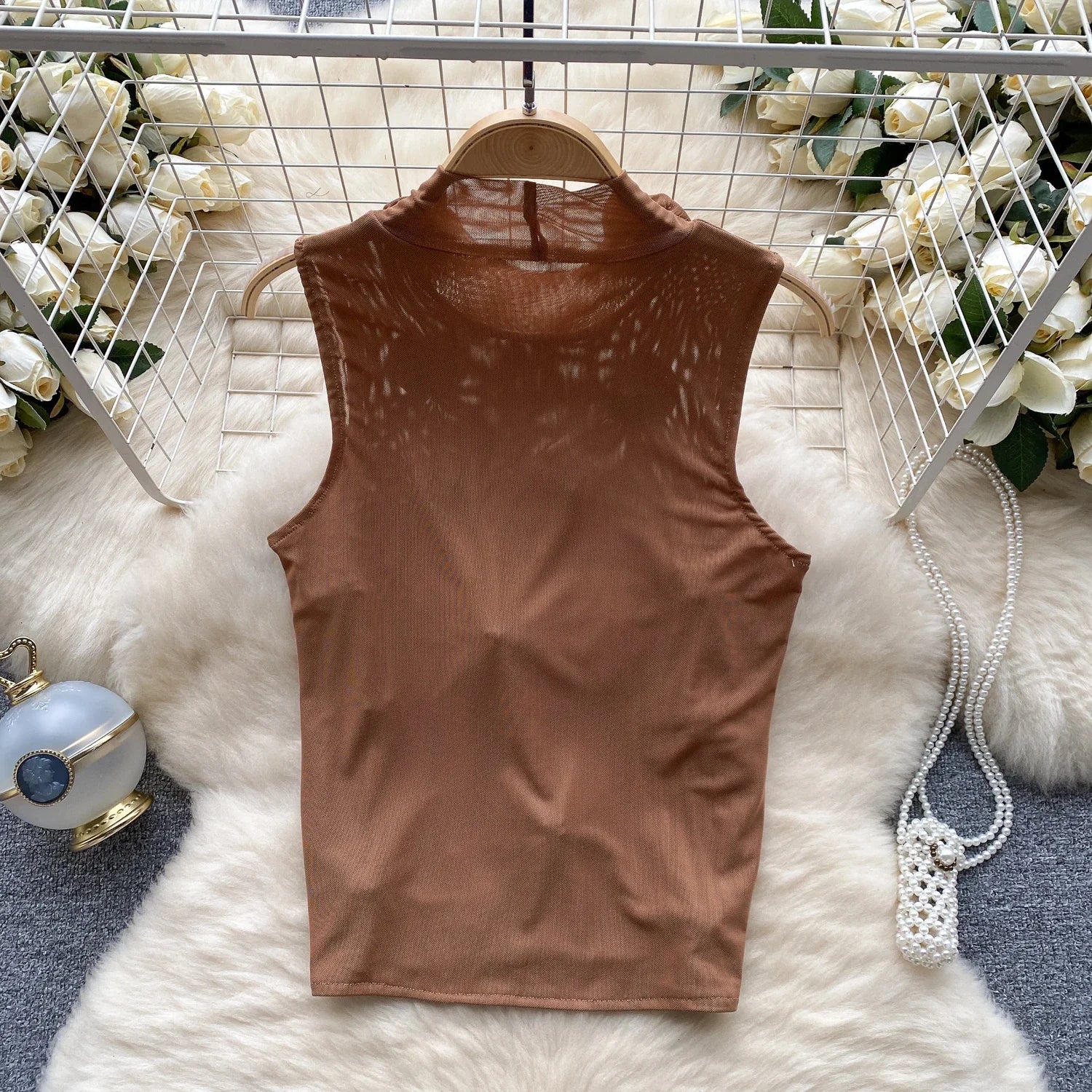 Sleeveless Floral Tank Top for Women: Solid Color, Stylish Design - Image 7