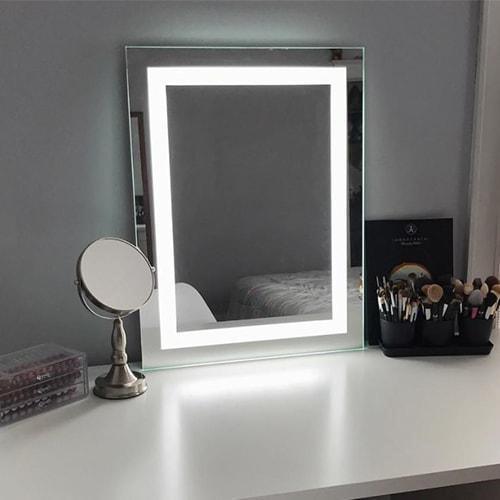 LED Lighted Makeup Mirror - Salon 