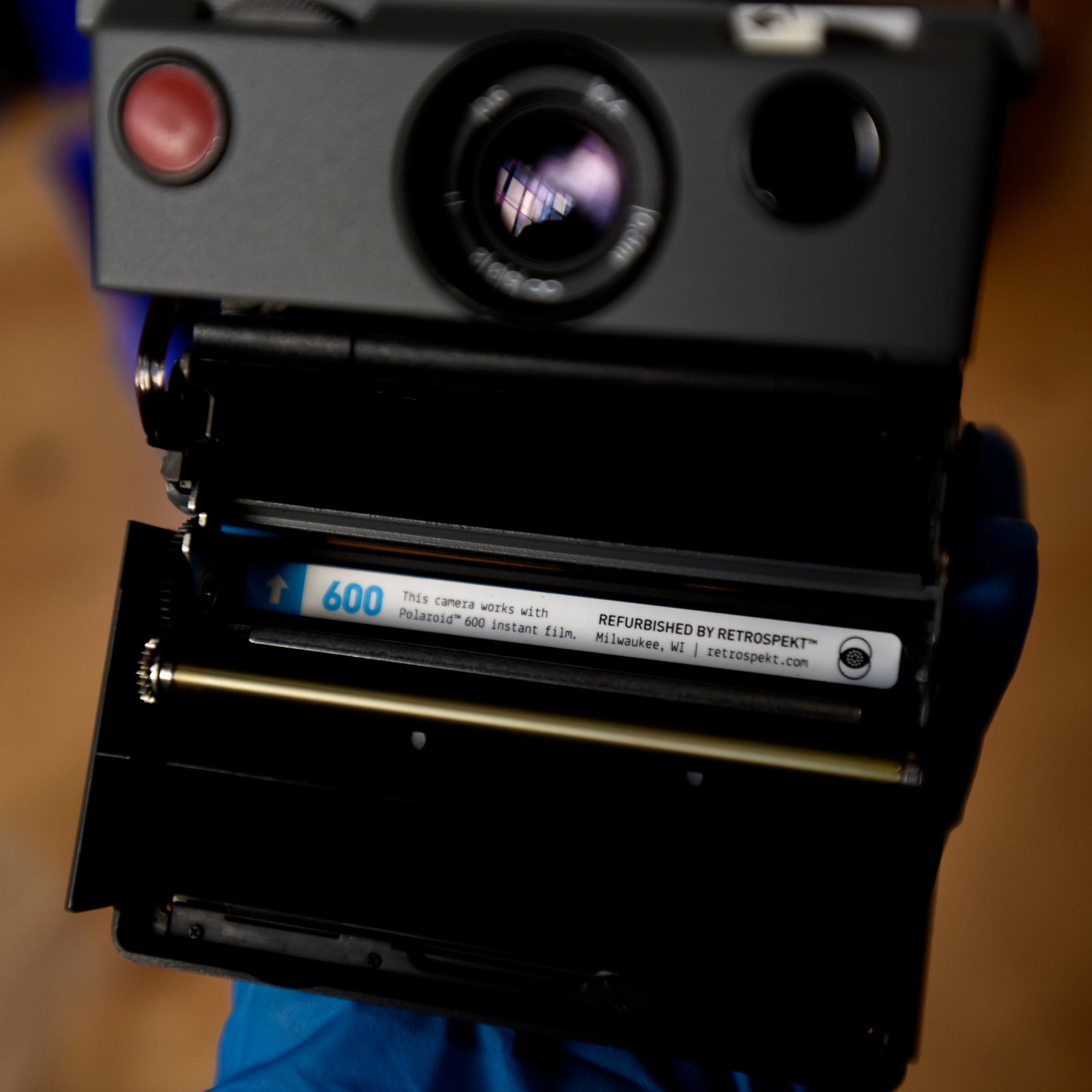 Polaroid 600 vs SX-70 Color Film Showdown - Which is the right film for  you? 