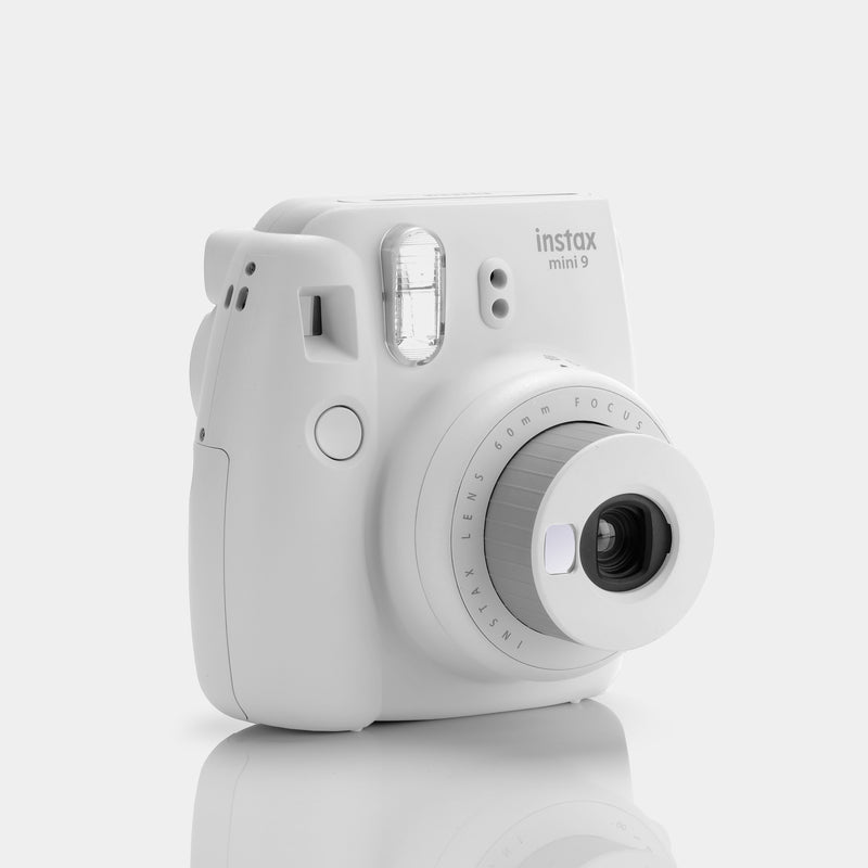 betreden Concreet strip Fujifilm Instax Mini 9 Smokey White Instant Film Camera - Refurbished –  Retrospekt
