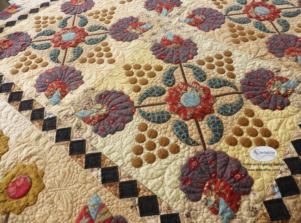 berries-and-blossoms-quilt-pattern-sharon-keightley-quilts