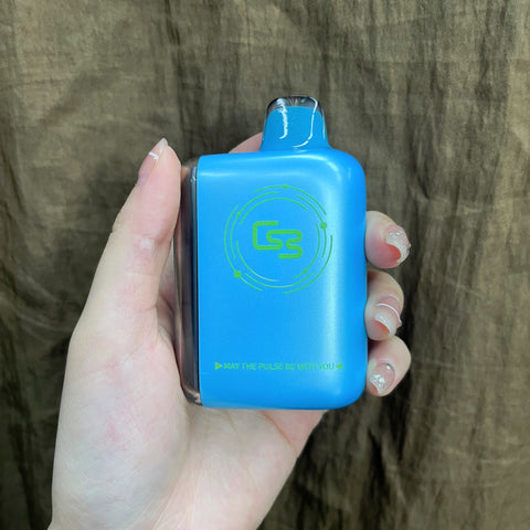 Back view of a hand holding a Geek Bar Pulse product with Blue Razz flavor.