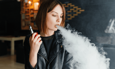 girl vaping