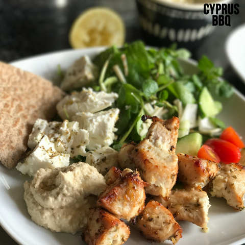 Cicken Souvlaki kebab with salad and pita