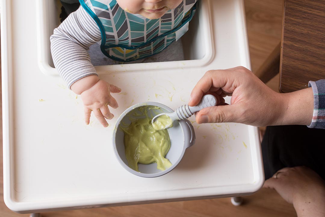 Baby feeding chart - How many ounces of breastmilk should a baby