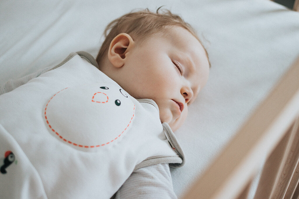Newborn Sleep Schedule: Baby Sleep Patterns at Different Ages– Nested Bean