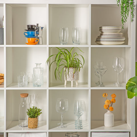 3 Ways to Arrange Your Kitchen Glassware