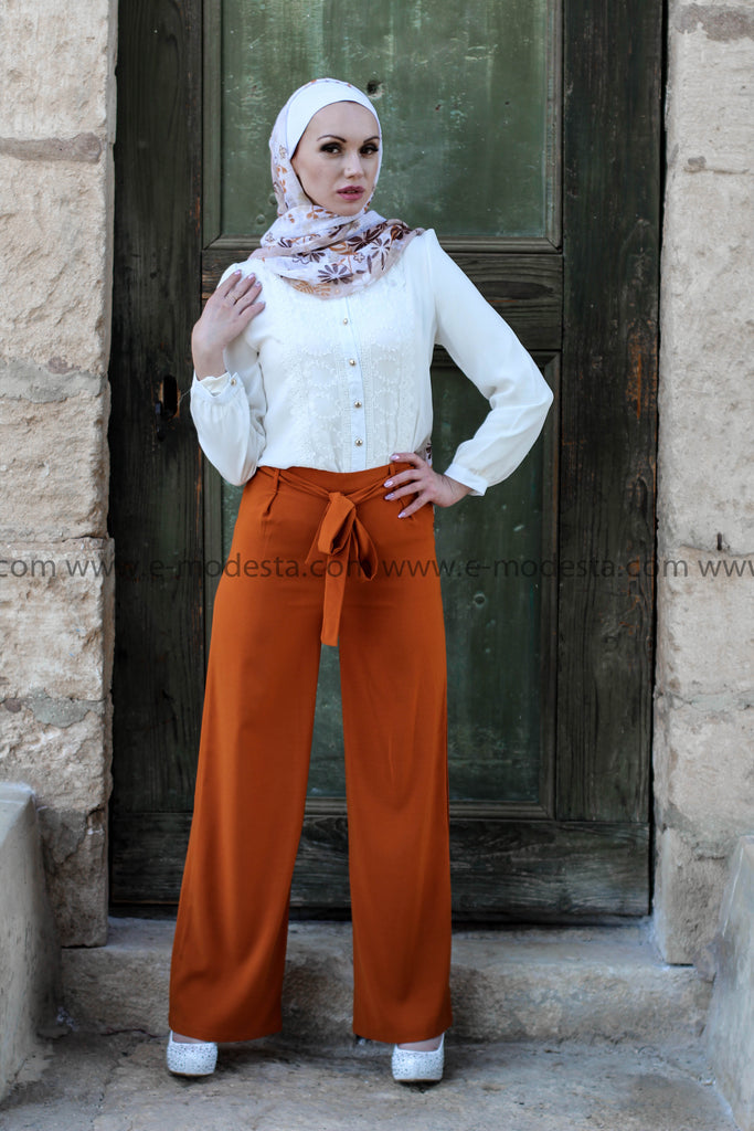 dark orange pants outfit