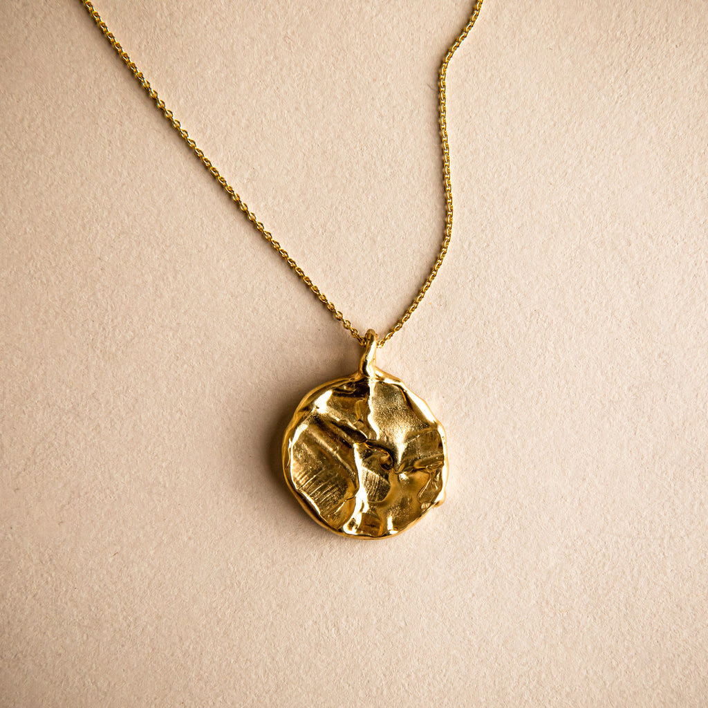 18ct yellow gold chunky coin