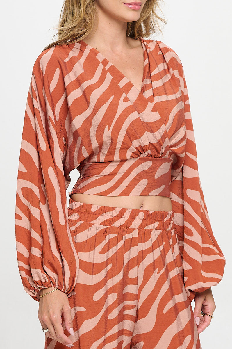 Print V neck Crop Top w Smock Detail-2
