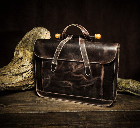 Why should you invest in a leather briefcase? – Kalating