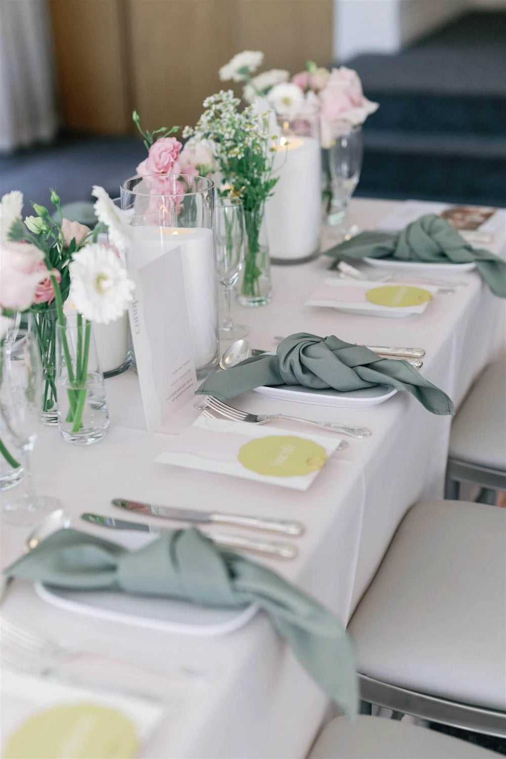 Bridal shower table set up - Menus and place cards.webp
