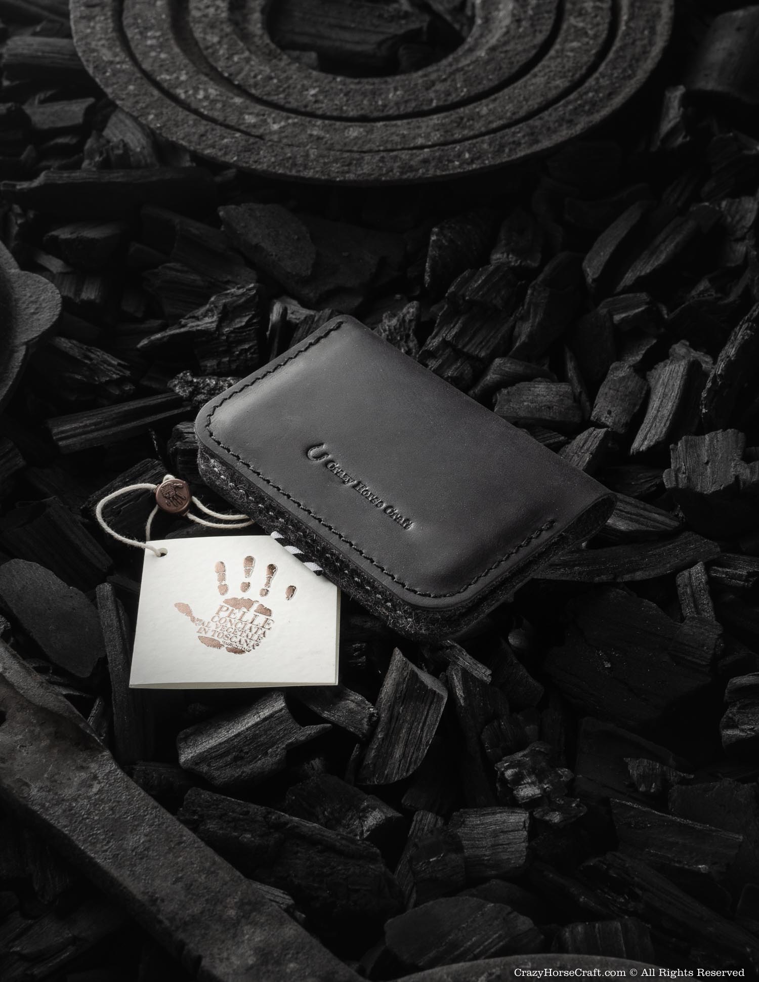 Crazy Horse Craft Minimalist Key Holder features premium vegetable-tanned  leather » Gadget Flow