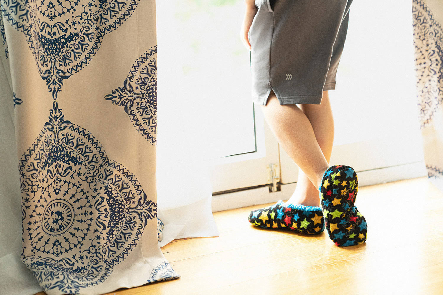 Kids' Starry Sky Sherpa-Lined Non-Skid Slippers