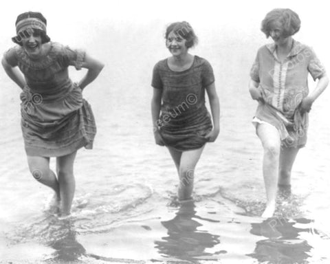 Bathing Beauties Show Off Legs 1900s 8x10 Reprint Of Old Photo – Photoseeum