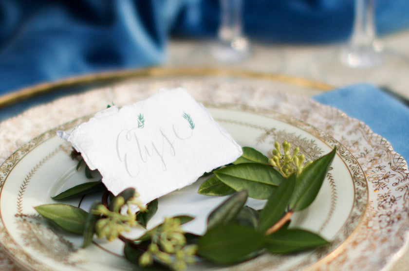 Place Card Setting Greenery Wreath Garland Gold Plate Blue 