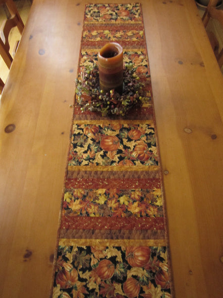 Fall Table Runner Pumpkins and Leaves – Patchwork Mountain