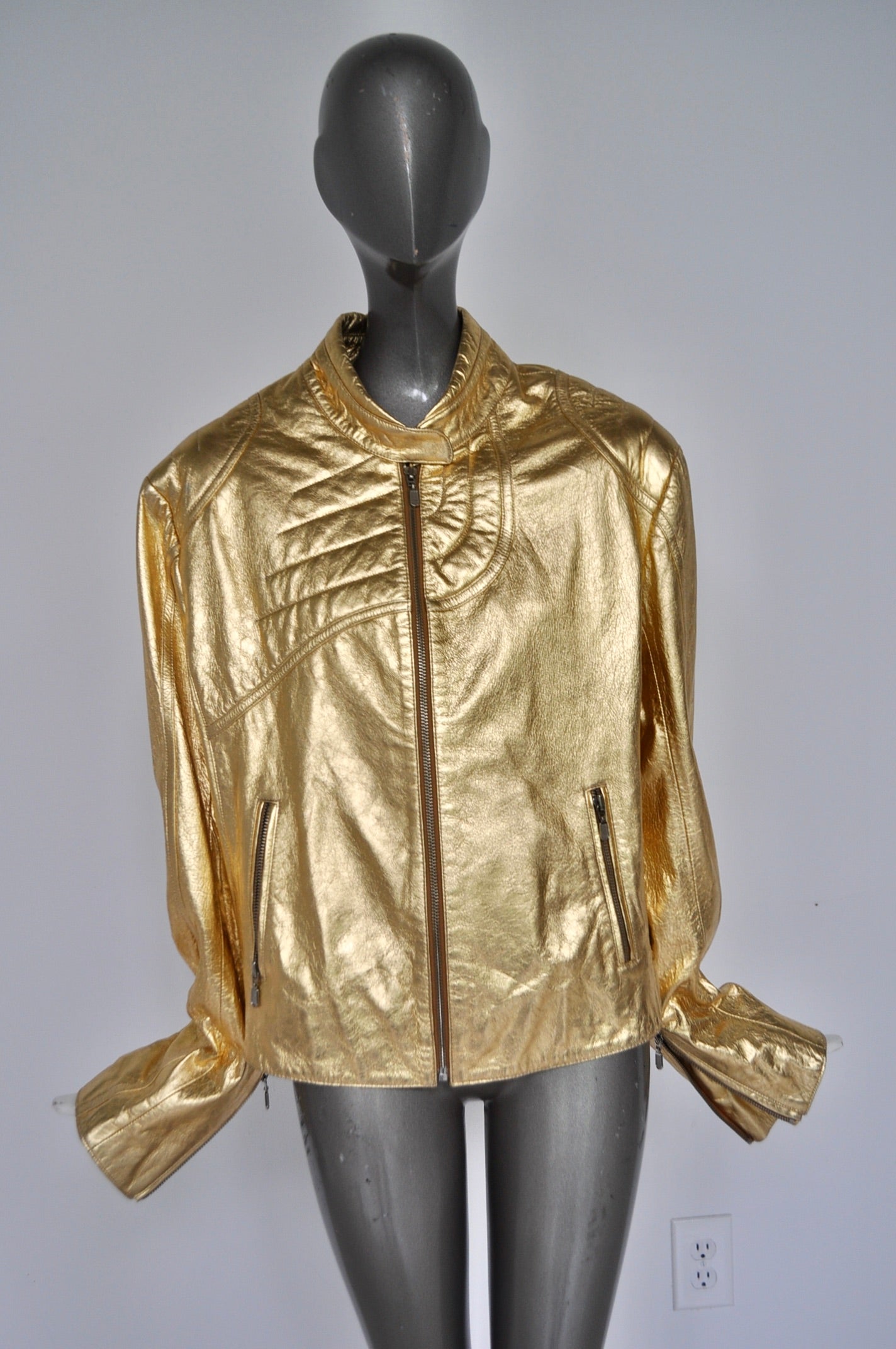 Marc Laurent gold leather jacket 90s – Vintage Le Monde