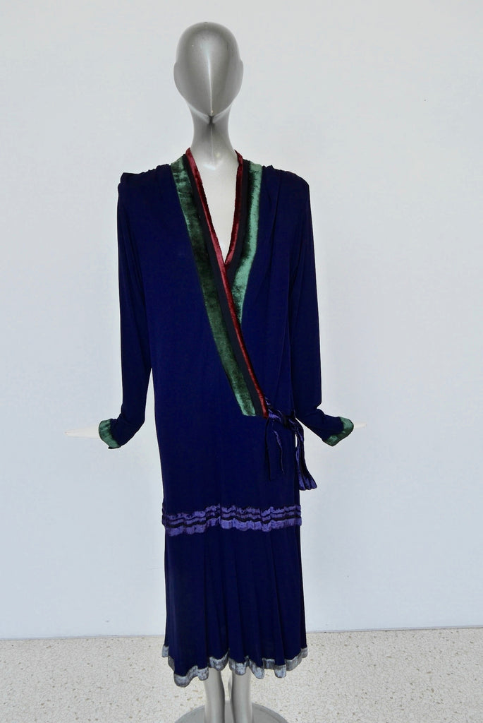 Janice Wainwright silcrepe flapper style dress 1970s – Vintage Le Monde