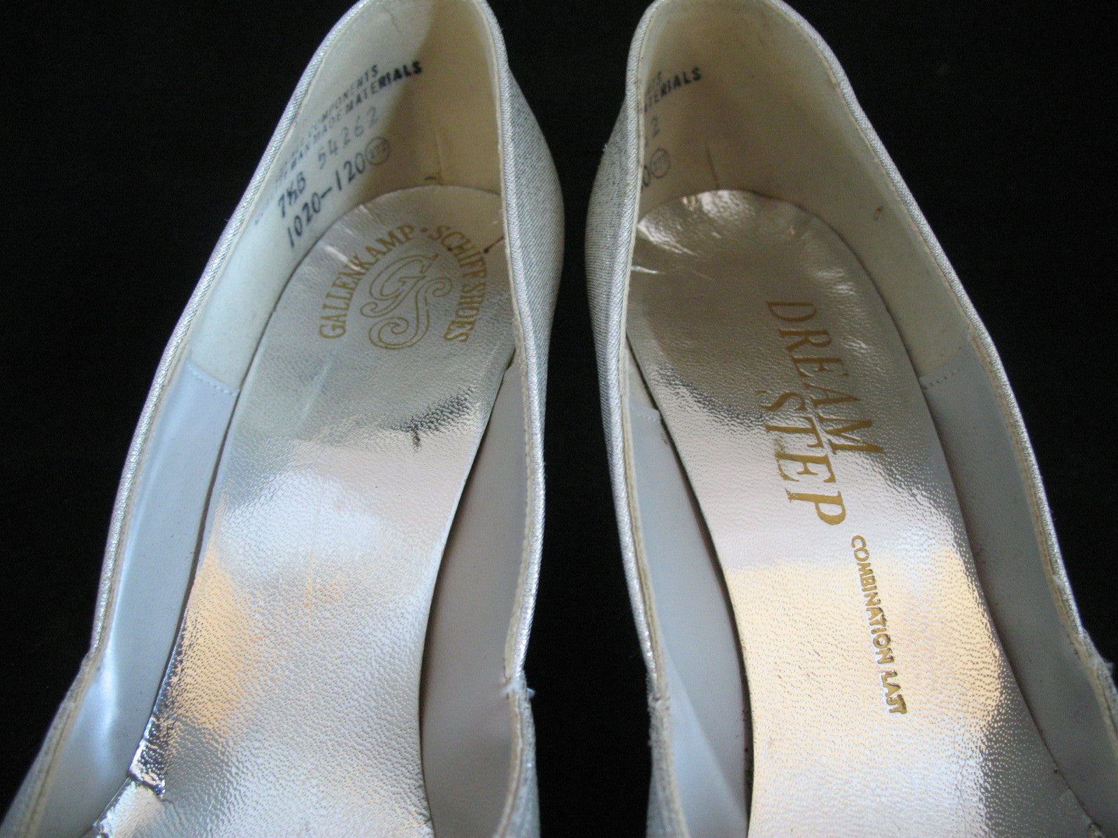 ladies silver shoes size 7