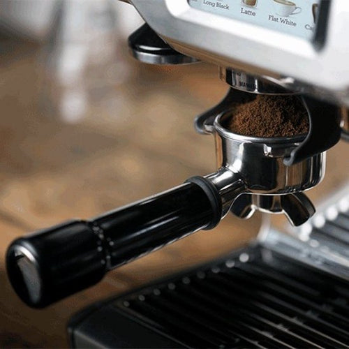 Sage la machine Barista Touch™ Black Truffle Piston noir mat - 0691a8d7462e6cb040ff77c4af0a4a77ae141a3c_Enriched_product_image