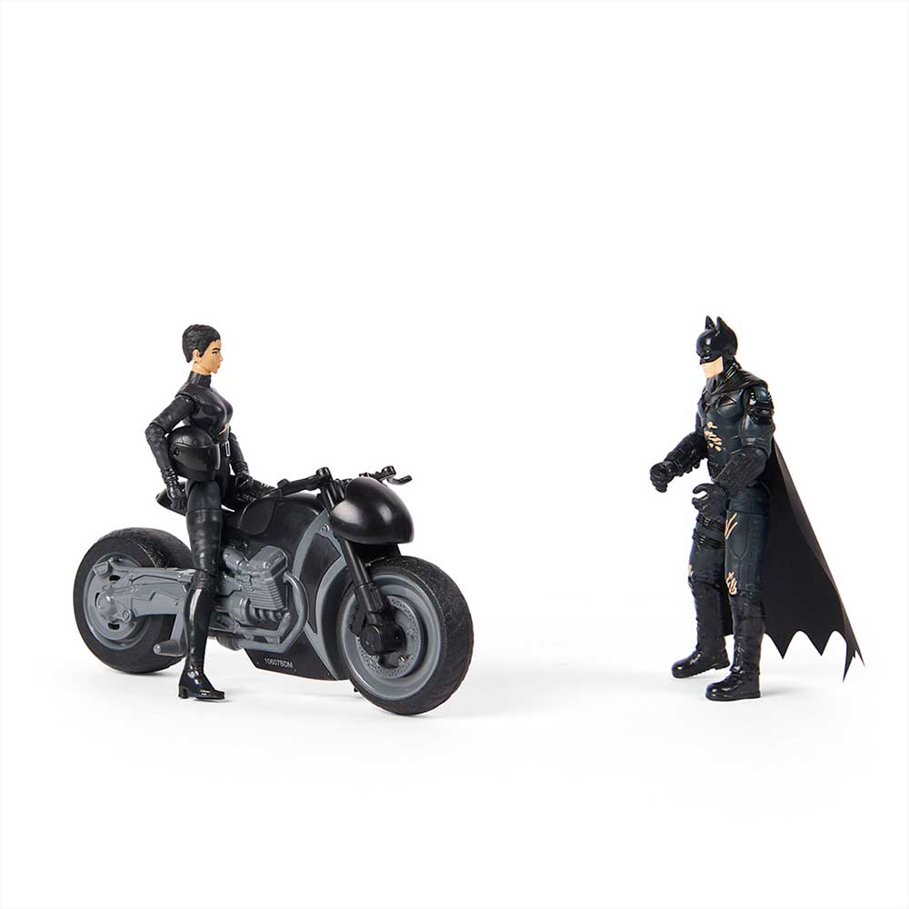 MOTO SELINA KYLE CON FIGURAS 4