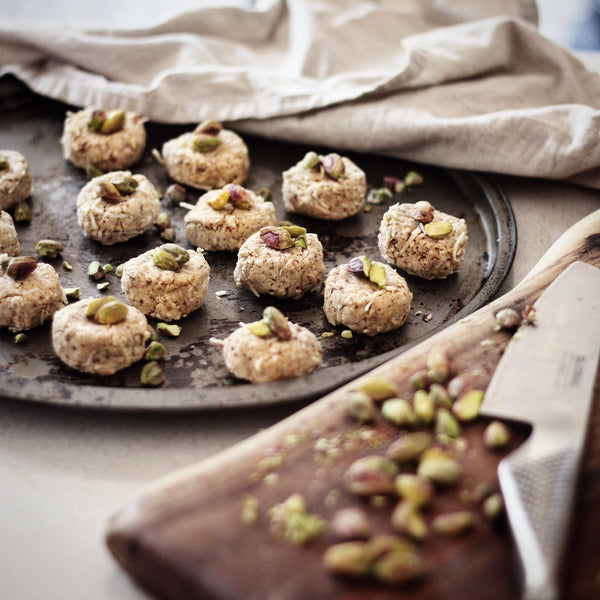 Raw Gingerbread Cookies