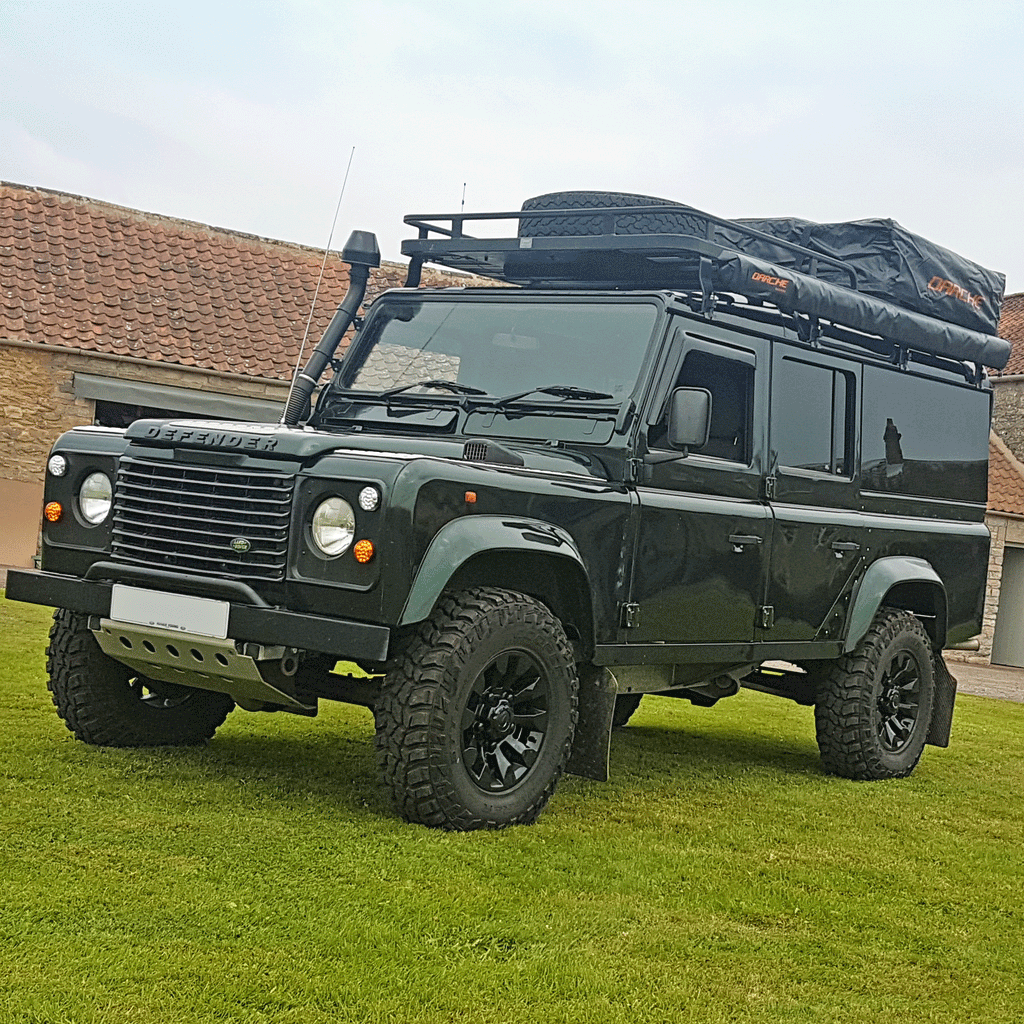 Darche Roof Tent & Awning Fitting to a Land Rover Defender 110