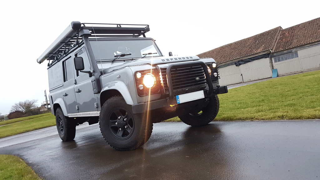 Land Rover Defender 110 Preparation Roof Rack Security Lighting Hinges Glove Box Yorkshire Trek Overland 