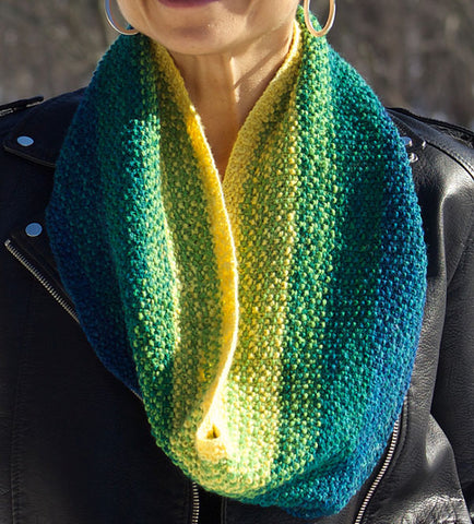 Impressionist Stripes cowl knitting pattern in Elora yarn