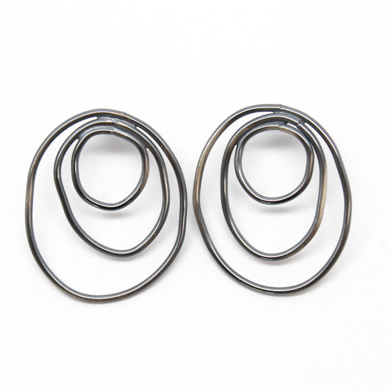 1 pair x Small Stainless Steel Earring Studs, Silver Tone Earring Studs,  Steel Geometric Earring Blanks, Small Circle Earrings (0507)